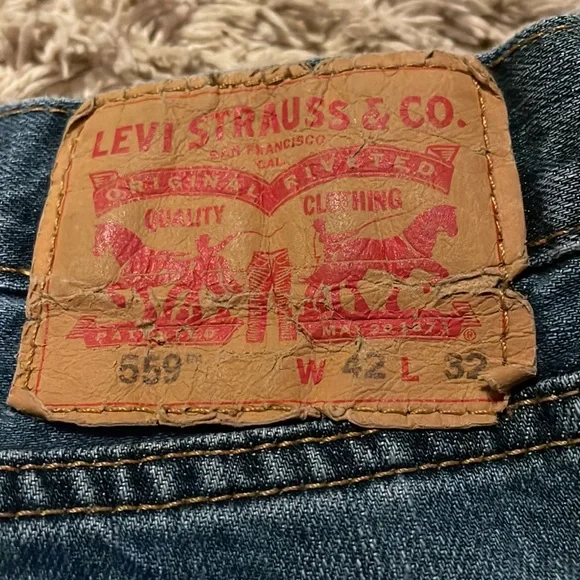 Men’s Levi’s jeans - Picture 3 of 4